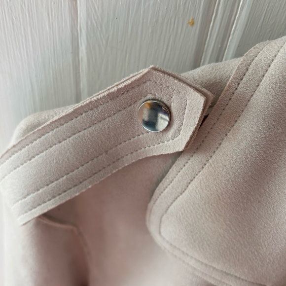 TAHARI Women Cream Women's Faux Fur Jacket with Silver Snaps and Front Zippers - Picture 6 of 8